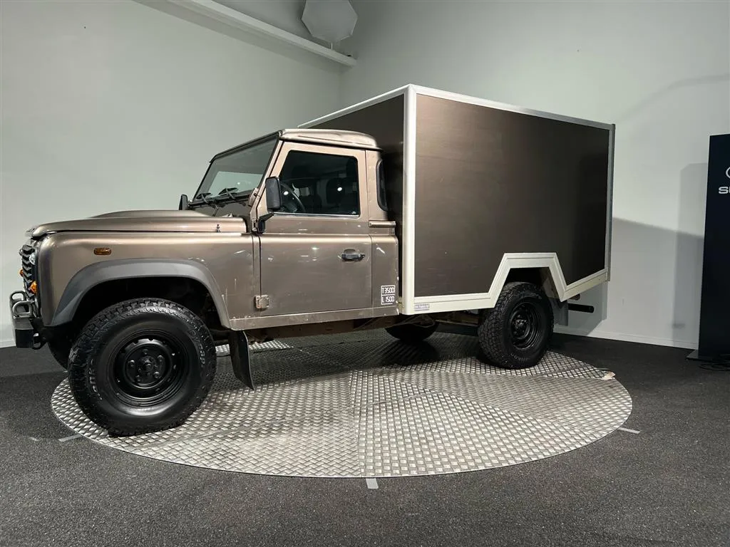 Land Rover Defender 2,2 D 122HK Ladv./Chas.