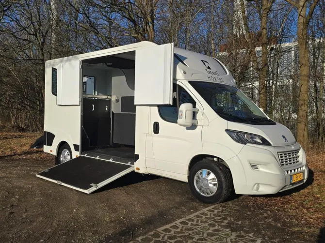 Peugeot Boxer 335 L3 2,2 BlueHDi Theault Proteo 165HK Ladv./Chas. Man.