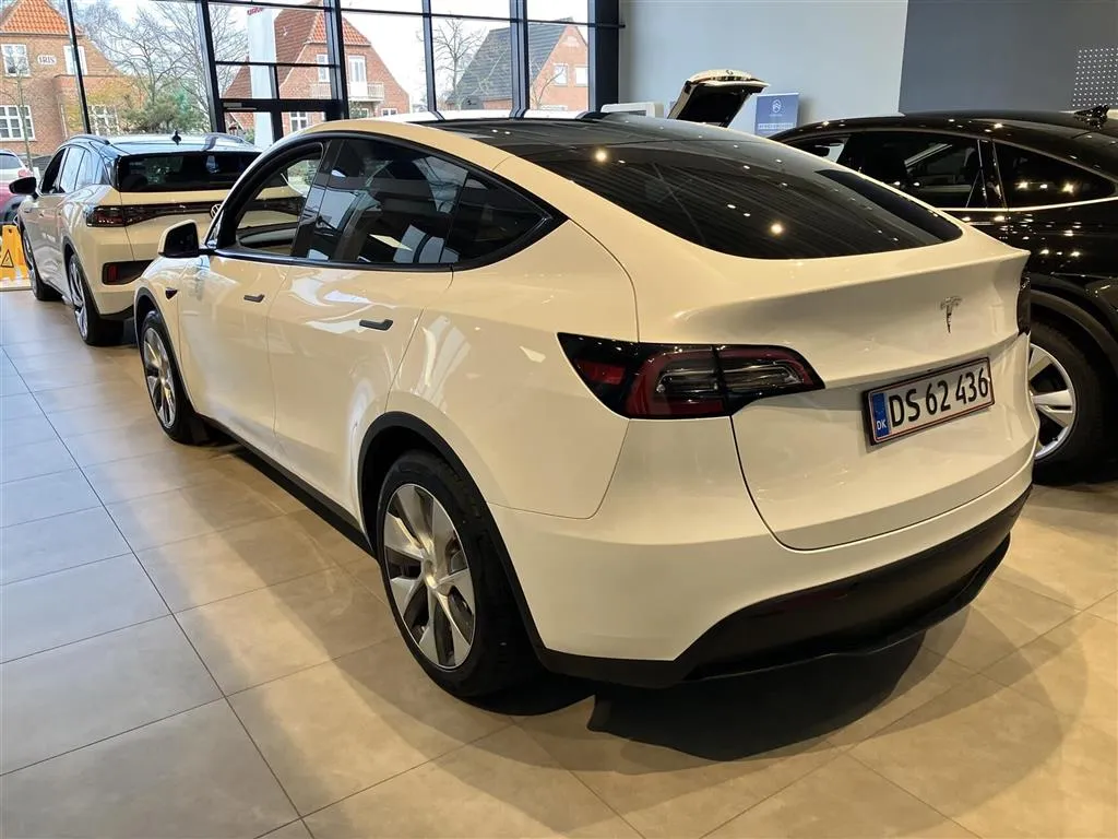 Tesla Model Y EL RWD 299HK 5d Aut.