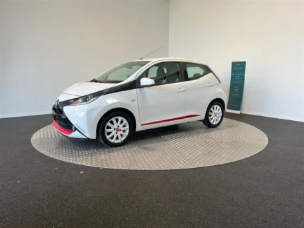 Toyota Aygo 1,0 VVT-I X-Press 69HK 5d til salg